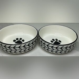 2 Signature Housewares 5"R x 1.5"D Black  Arrow Food Water Pet Dog Bowl New